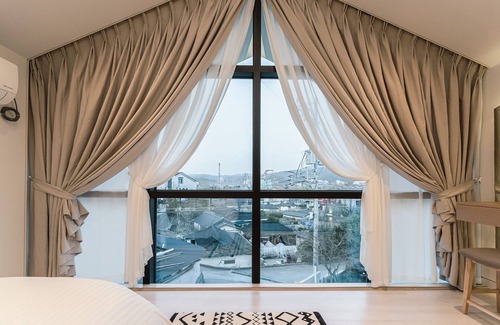 Gyeongju House | Albescent Pool Villa