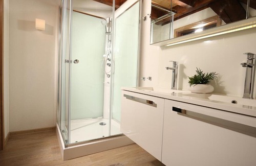 Bitz Apartment | AlbLodges