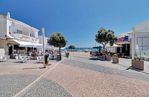 Olhos D'Agua Apartment | ALBUFEIRA BEACH 1 by HOMING