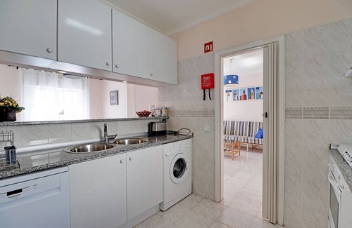 Gale Apartment | Albufeira Concept With Pool by Homing