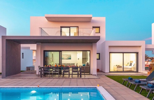 Castelo Villa | Albufeira: Heatable Pool, Games & BBQ