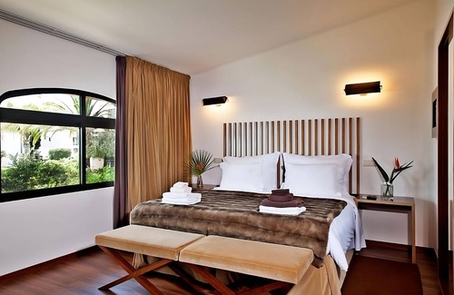 Albufeira Hotel | Albufeira Marina Haven! Outdoor Swimming Pool, Beach Access, Free Parking!