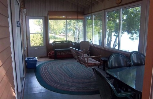 Alburg House | Alburg Lake House- With Five Kayaks