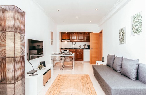 Alcantara Apartment | Alcantara Terrace by GT House