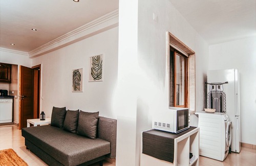 Alcantara Apartment | Alcantara Terrace by GT House