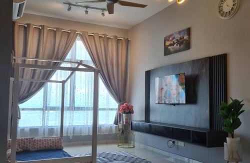 Kempas Apartment | Alchemy Guesthouse D'summit Residence with Netflix