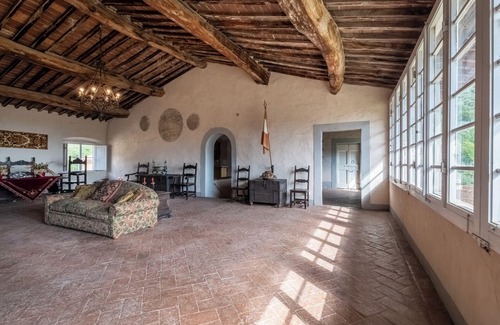 Calci Apartment | Alchimia Di Storia: Attico di Charm nel Castello di Calci