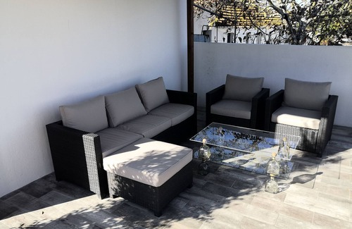 Setubal House | Aldeia De Luz - Charming 3 Bedroom House with Pool, BBQ, Garden & Games Room