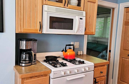Alden House | Alden Cottage Summary