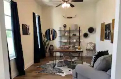 Willow Park House | Aledo 4BR/3B GEM, 20 mins to F.W. Pool + Gym!