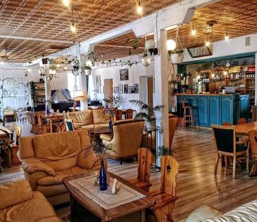 Radruz Bed & Breakfast | "Aleksandrówka" Restauracja i Noclegi