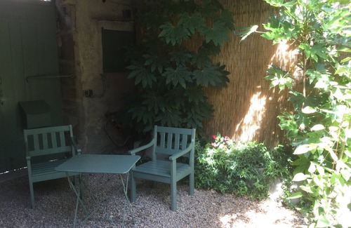 Alet-les-Bains House | Alet indep cité médievale jardin tennis gratuit rivière piscine 5mn à pied