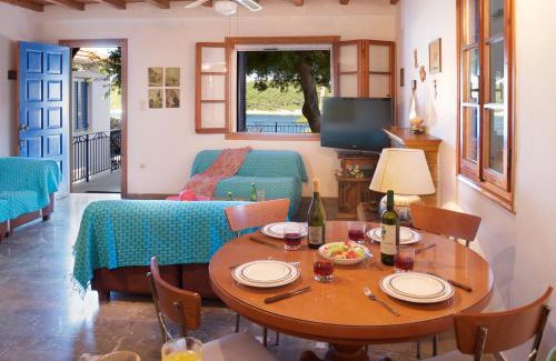 Matsoukata House | ALEX & ADA'S DREAM HOUSE IN FISCARDO
