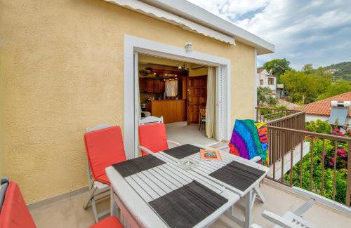 Gaios House | Alex seaview cottage