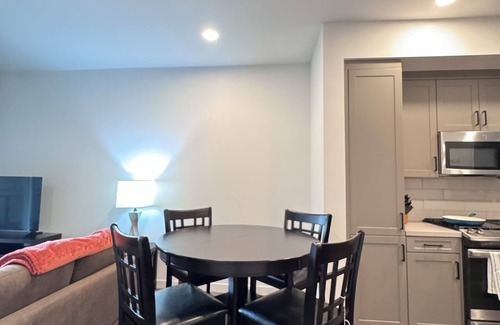 Mission Valley Apartment | Alexan Gallerie: Upgraded 1BR with Modern Finishes in Mission Valley, San Diego