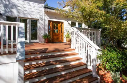 Healdsburg House | Alexander Valley Modern Farmhouse with Vintage Charm - Newly Renovated pool