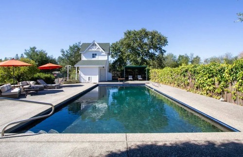 Healdsburg House | Alexander Valley Modern Farmhouse with Vintage Charm - Newly Renovated pool