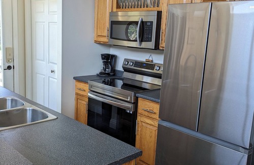 Belle River Cottage | Alexanders Beach House, Beautiful 4 Star Ocean Front Beach House