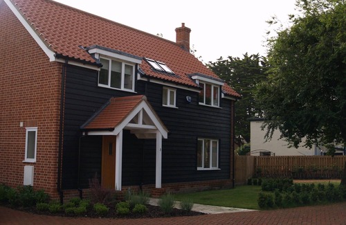 Walberswick Cottage | Alexandra Place 3 bedroom self catering holiday let for parties up to 5