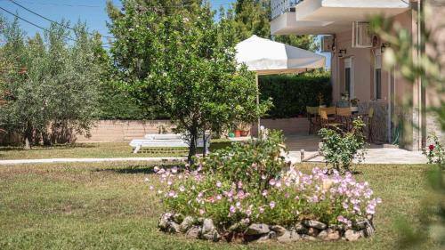 Paliouri Apartment | Alexandra's garden