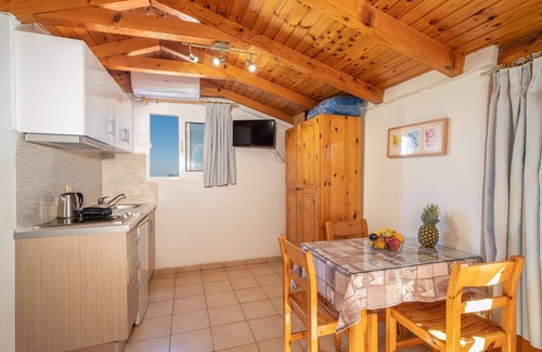 Agia Efimia Apartment | Alexatos Attic Studios with terrace