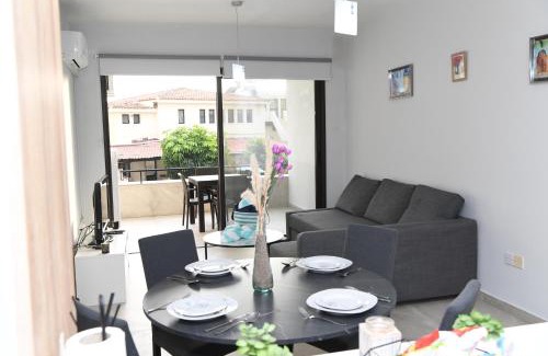 Paphos Apartment | Alexis Apartments - Nice 2-bedroom with swimming pool