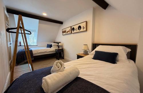 Tetbury House | Alexis Cottage Tetbury Cotswolds