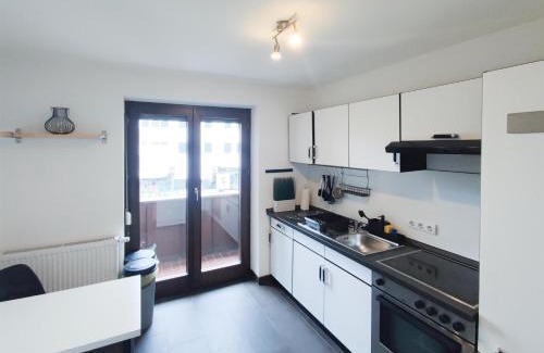Neue Vorstadt Apartment | ALFA Stuttgart City 4ZW Beste City Lage Berliner Platz max 8 Personen Netflix Küche WM l 4BR 7 Beds 8 people l Fully equipped Kitchen & Bathroom