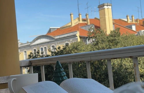 Sao Sebastiao da Pedreira Apartment | Alfama - Elegant & Cozy Studio in the heart of Lisbon