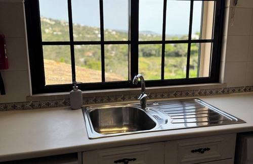 Varejota House | Algarve Entire House, Private Pool & Amazing Views, Your Private Retreat in the Algarve