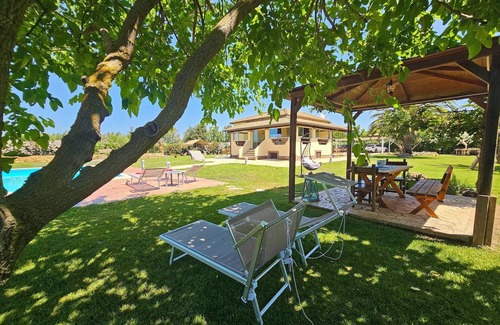 Alghero Villa | Alghero Villa for 10 people, with 3 bed, 3 bath, veranda and swimming pool