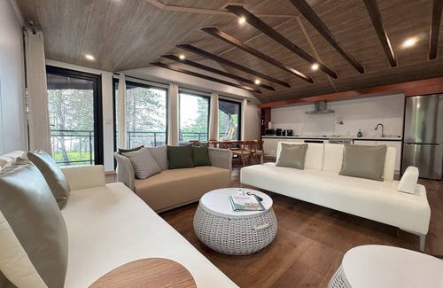 South Algonquin Cabin | Algonquin's Edge Resort | Waterview 5