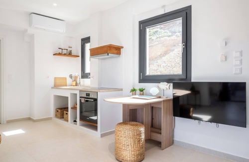 Andros House | Alia Andros