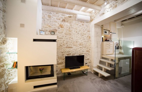 Old Town Rethymnon House | Alice Residence - Two Storey Luxury Residence in the Heart of Rethymno Old Town