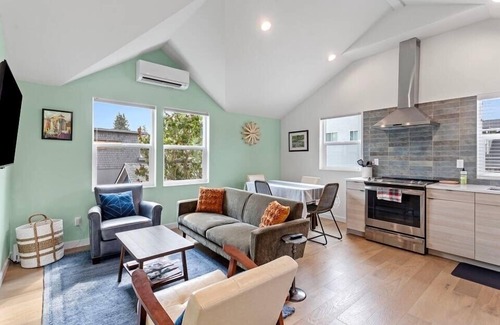 West Seattle Cottage | Alki Beach modern and cozy 3 bdrm home near dining, Lumen and T-Mobile park.