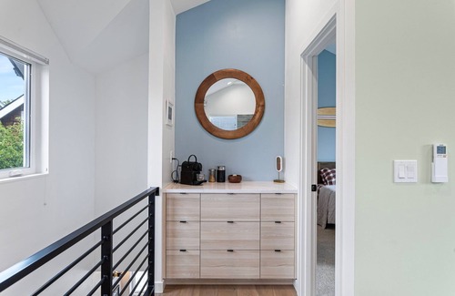 West Seattle Cottage | Alki Beach modern and cozy 3 bdrm home near dining, Lumen and T-Mobile park.