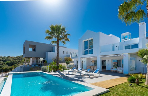 Ojen Villa | All About Villa Paloma
