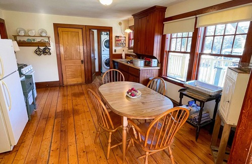 Port Clyde House | ALL BOOKINGS ARE ON A SATURDAY TO SATURDAY BASIS