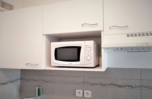 Carcassonne Apartment | ♥ ALL IN COMFORT! Quiet apartment, Town, Pool, Parking, Terrace, WiFi ♥