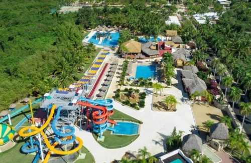 Punta Cana Resort | All-Inclusive Premium Suite (Seaview Balcony) at Grand Sirenis Punta Cana Resort