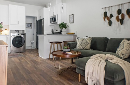 Willmore Apartment | All New Apt Mins Beach, Downtown & Convention Ctr