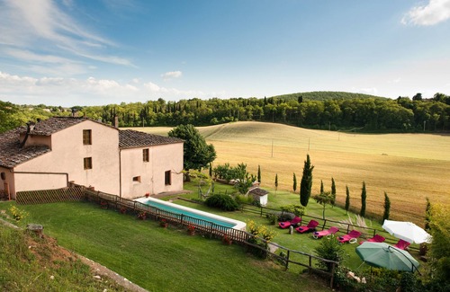 Simignano Villa | ALL PROPERTY 7BR - Charming Tuscan Villa with pool, hot tub, A/C,Siena 15 km