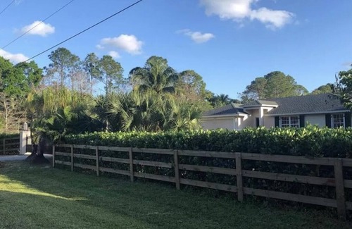 Hunt Club House | ALL REMODELED PROPERTY WITH AMAZING BACKYARD