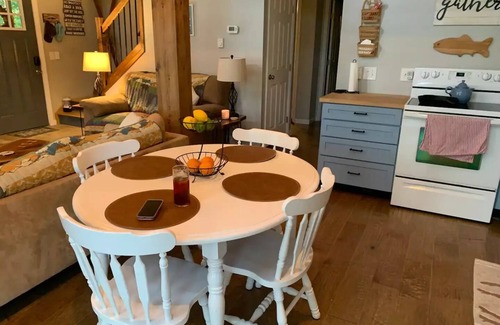 Barrington Cabin | All season cozy waterfront cabin. Ideal get away.