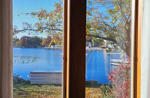 North Webster House | All-Sports Lakefront, Pier/Slip, Kayaks, 3Bd/2.5Ba, Sleeps 10