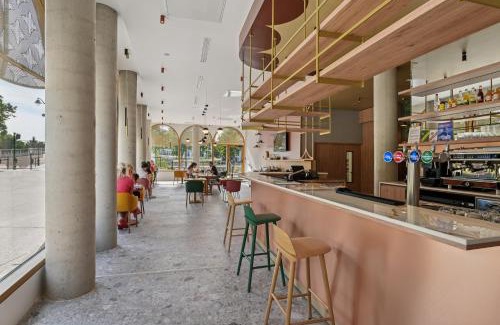 L'Ile-Saint-Denis Hotel | All Suites Hôtel - Paris Pleyel - L'Île Saint Denis
