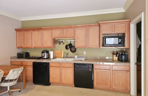 Enterprise Bed & Breakfast | All the amenities You could ask for and minutes from strip with pool and spa!