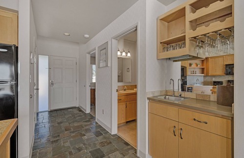 Redmond Condo | All the River Views- Best Deschutes views Dogs Welcome!