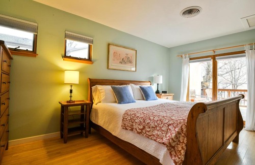 Moab House | All Three at StellaRuby Cottages