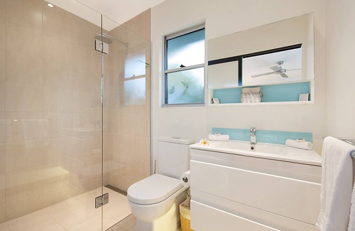 Byron Bay House | All Villas Cavvanbah - Tropical Beachfront Villas in the heart of Byron Bay